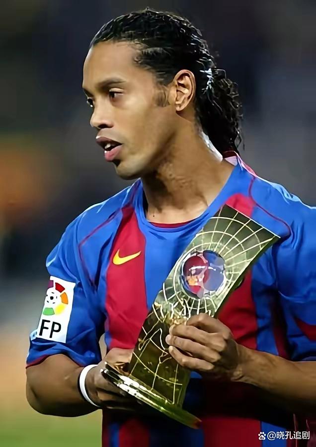 伯纳乌为罗纳尔迪尼奥欢呼:20年前的经典永恒的简单介绍 第2张