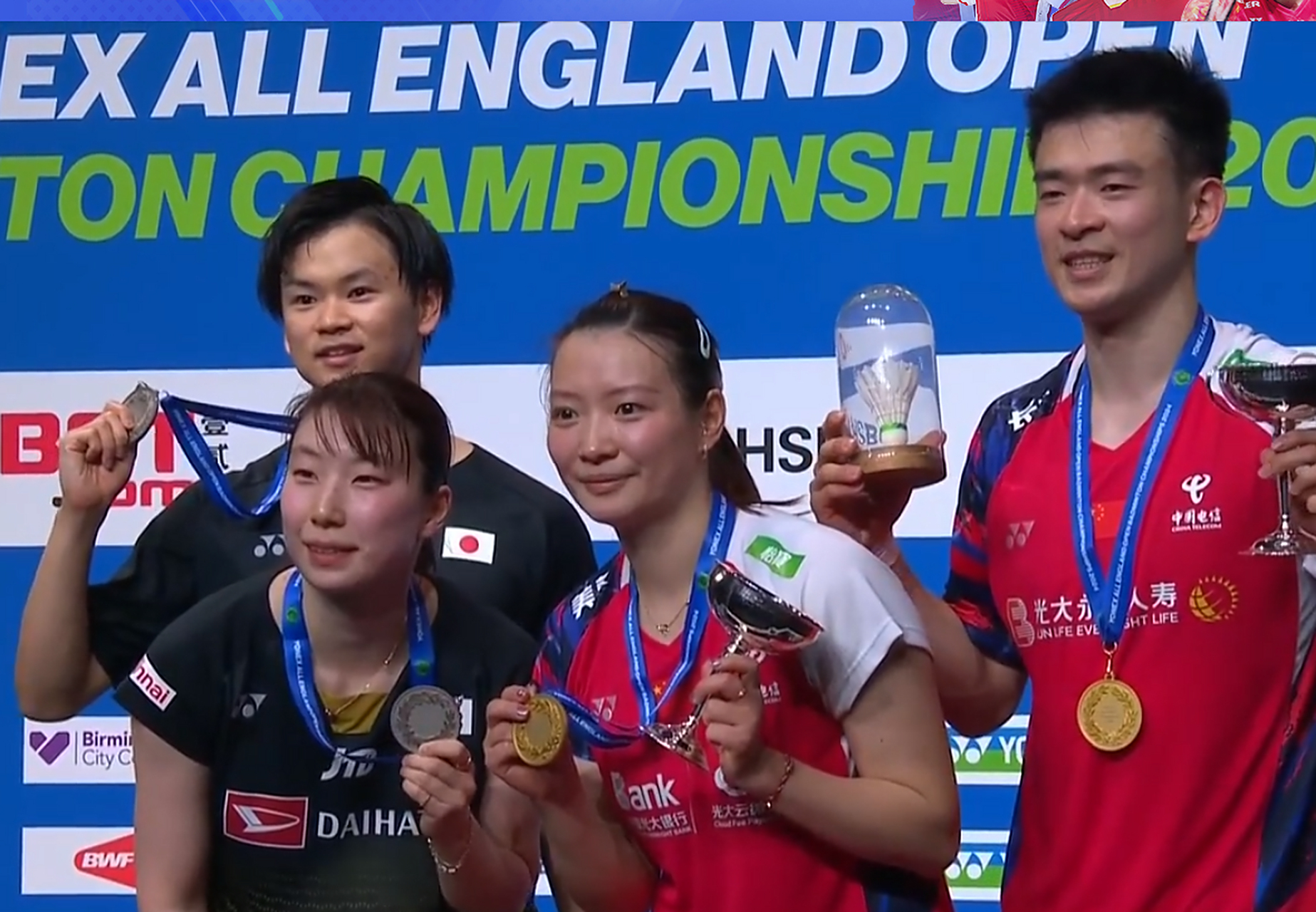 包含组图：全运羽毛球-雅思组合2-0进混双决赛赛后向观众致意的词条  第2张