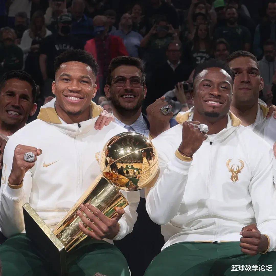 包含字母哥无限期离队，病倒新冠肺炎未确定留在雄鹿队的词条  第2张