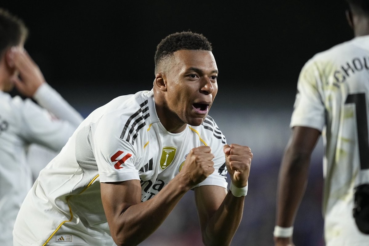 关于姆巴佩荣膺西甲9月最佳球员此前3场3球却错失8月最佳的信息  第1张