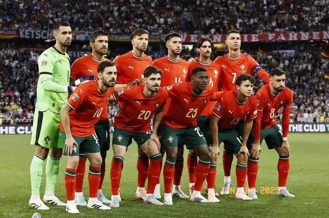 包含欧冠乱套！诞生4大冷门，英超拖后腿，最强黑马浮现，6队或提前出局的词条