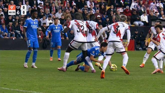 世俱杯1-1爆冷！皇马新月轰32脚战平！阿隆索无缘首胜，C罗没说错的简单介绍  第1张