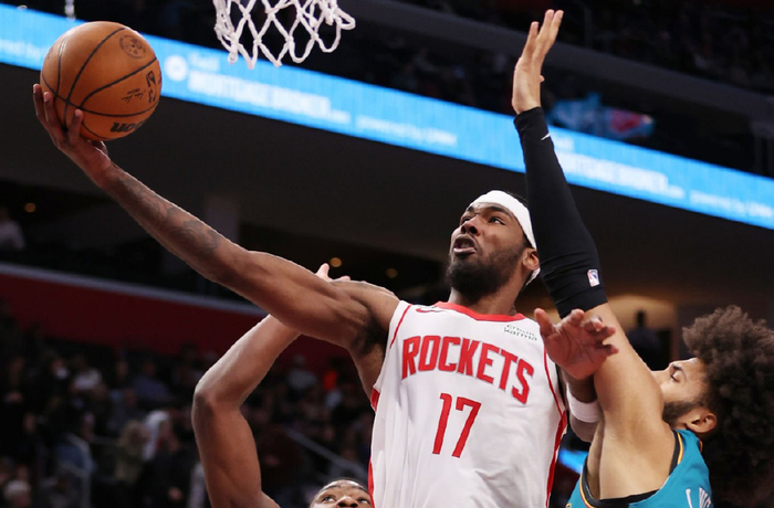 关于跟队火箭与锋线新星已经有了积极的沟通，双方有望达成协议的信息  第2张