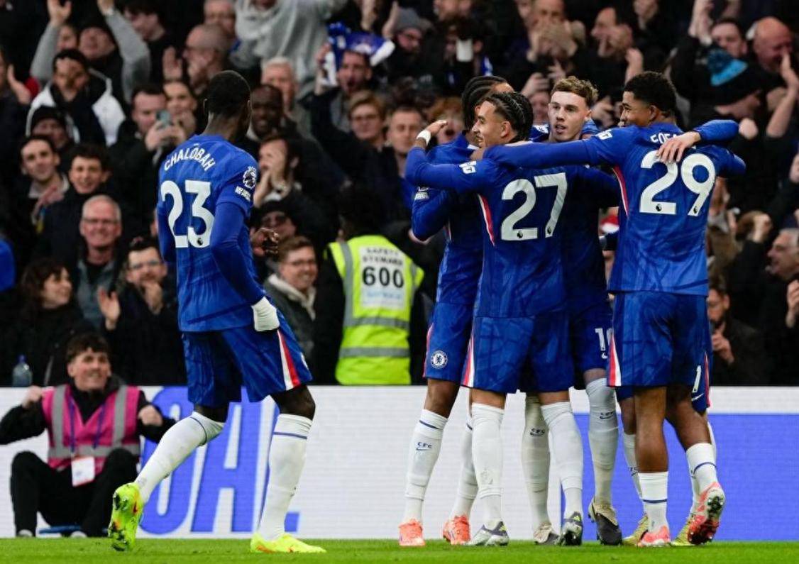 关于萨利巴:廷贝尔是世界最佳右后卫;英超和欧冠冠的信息 第2张