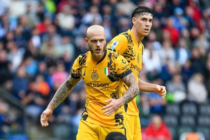 包含群雄逐鹿！卡佩罗：尤文、罗马、那不勒斯和米兰双雄都有的词条  第2张