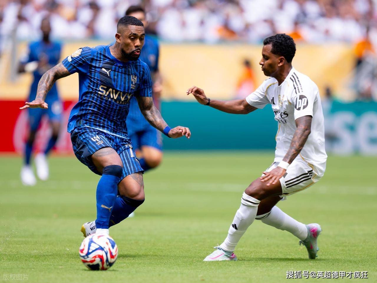 包含11亿欧元！皇马欲卖罗德里戈，多家俱乐部引援忙，转会的词条