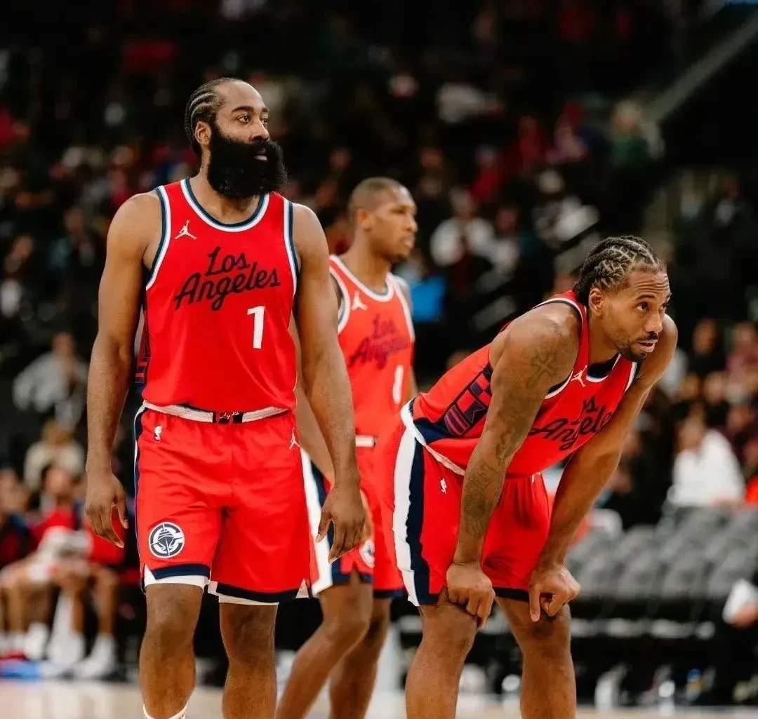 正式表态！伦纳德承认坑了哈登，快船官宣交易的简单介绍  第1张