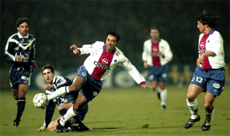 关于13年前统治法甲！25岁时吉鲁带队斩法甲金靴+冠军随后1200万进厂的信息  第1张