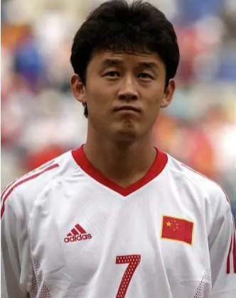 包含足坛历史上有哪些老当益壮的球员，年纪大了还能有出色的表现？的词条