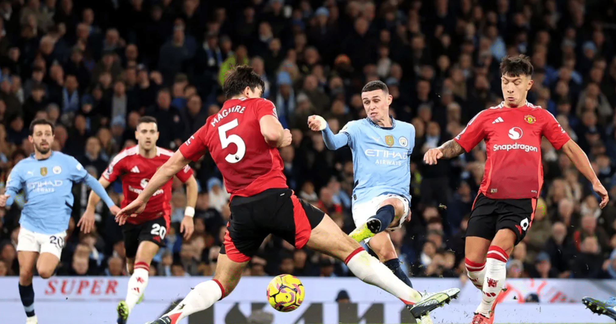 观战台:曼城火拼热刺争英超榜首皇马巴萨冲击两连胜的简单介绍 第1张