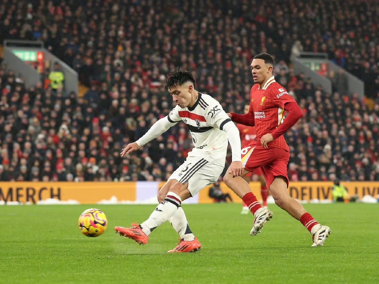 关于换帅的威力？曼联2轮不胜回降级区附近热刺2连胜0失球的信息  第1张