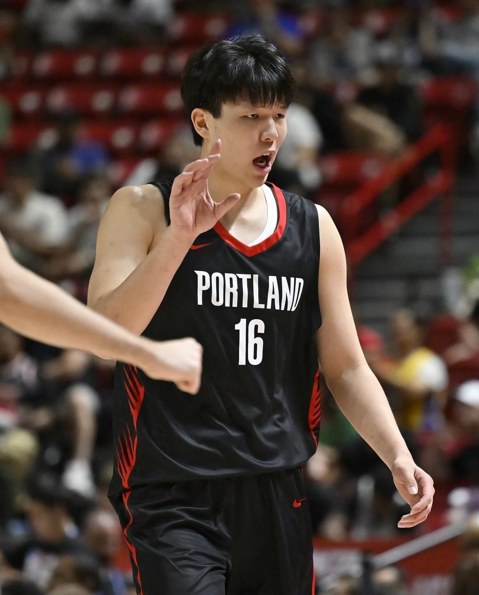 包含爵士预计不会和凯斯勒续约后者明年成自由球员的词条