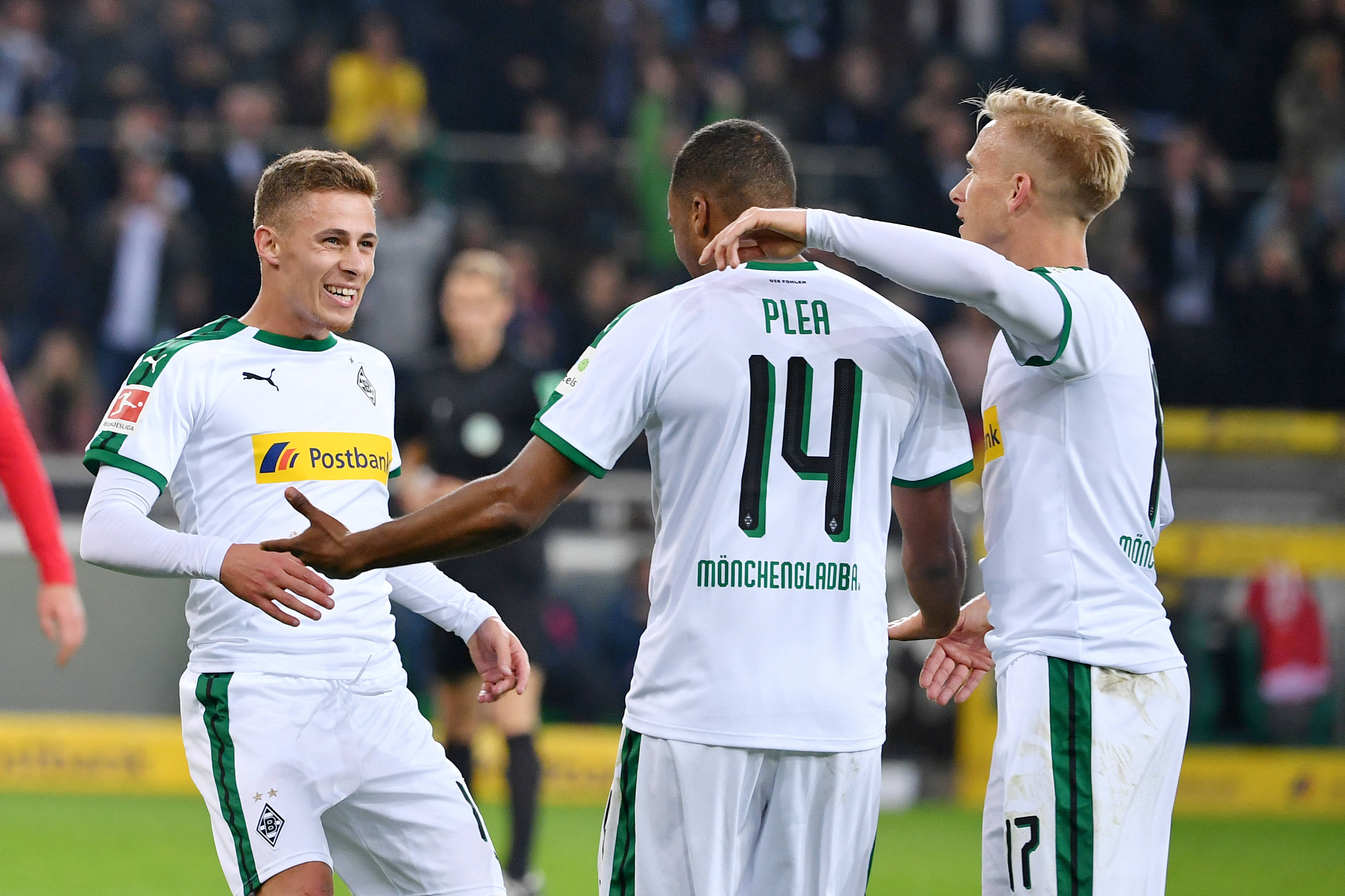 关于德甲焦点战：拜仁慕尼黑VS莱比锡红牛——攻防博弈与胜负天平的信息