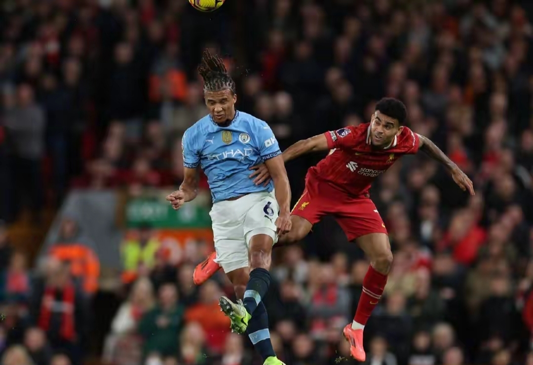 02到04！曼城主场屡败热刺，年轻门将失误，魔咒何时能破？的简单介绍