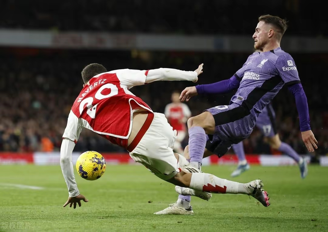 包含行云流水！连续8球传球后破门，汉超赛场惊现欧冠级进球的词条