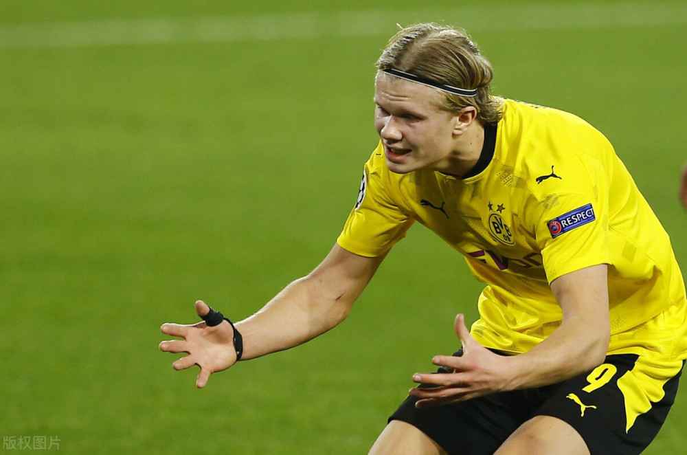 包含德甲劲旅火速签下两名新星？18岁日本中锋+19岁的词条