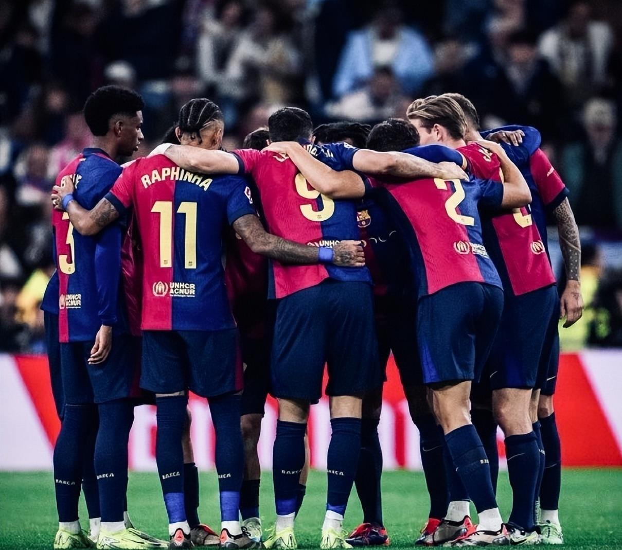 巴萨盯上29岁欧冠金靴：接班莱万身价4500万多特想卖1亿的简单介绍