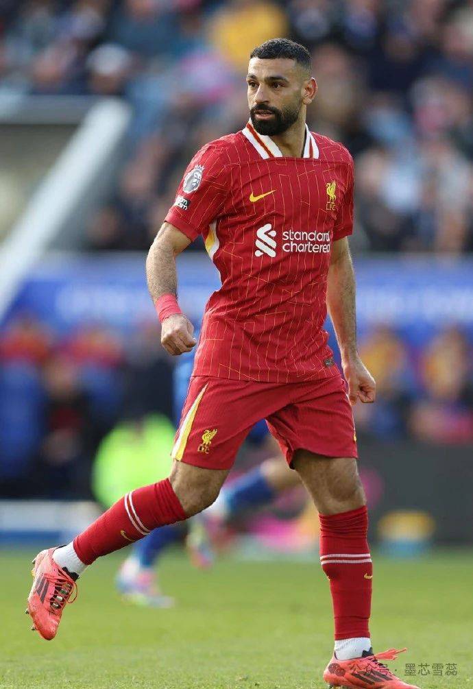 包含英媒：萨拉赫经纪人面见利物浦体育总监夏窗再离队？的词条