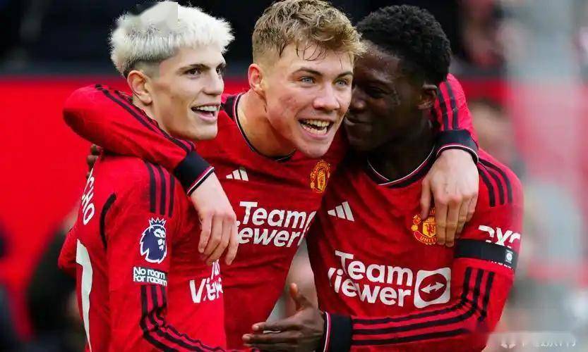 关于改变！霍伊伦夺冠暗讽曼联，滕哈格下课后，勒沃的信息