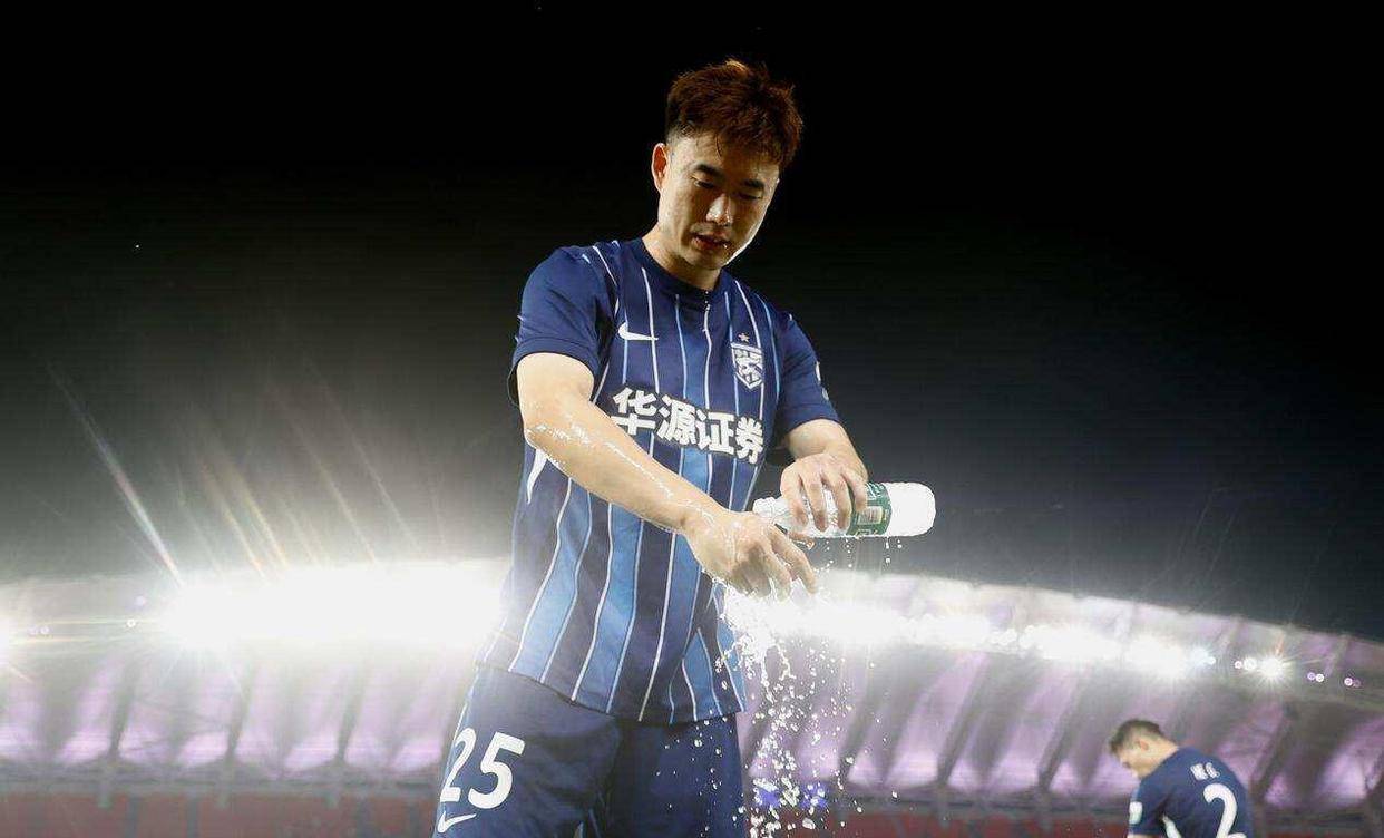 包含9月30日上午，中超保级生死局，武汉三镇1胜定存亡，邓涵文续约的词条