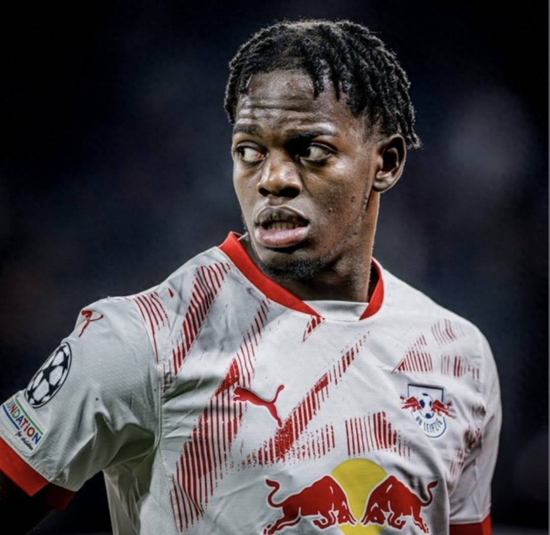 关于埃贝尔：随着每一次成功拜仁变得更稳定、自信；的信息