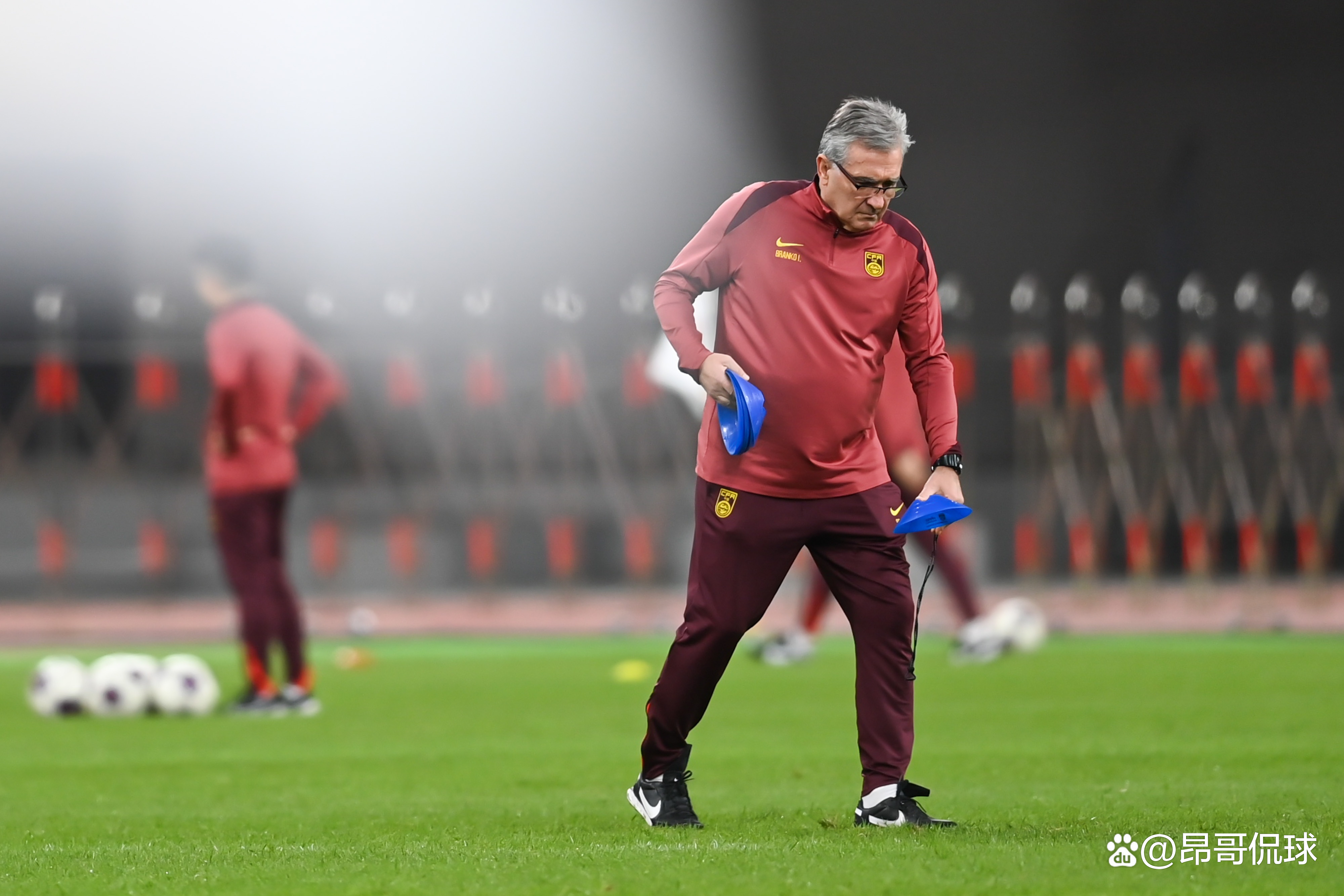 关于国足或1月4日开启首期集训多位归化球员仍有机会入选的信息