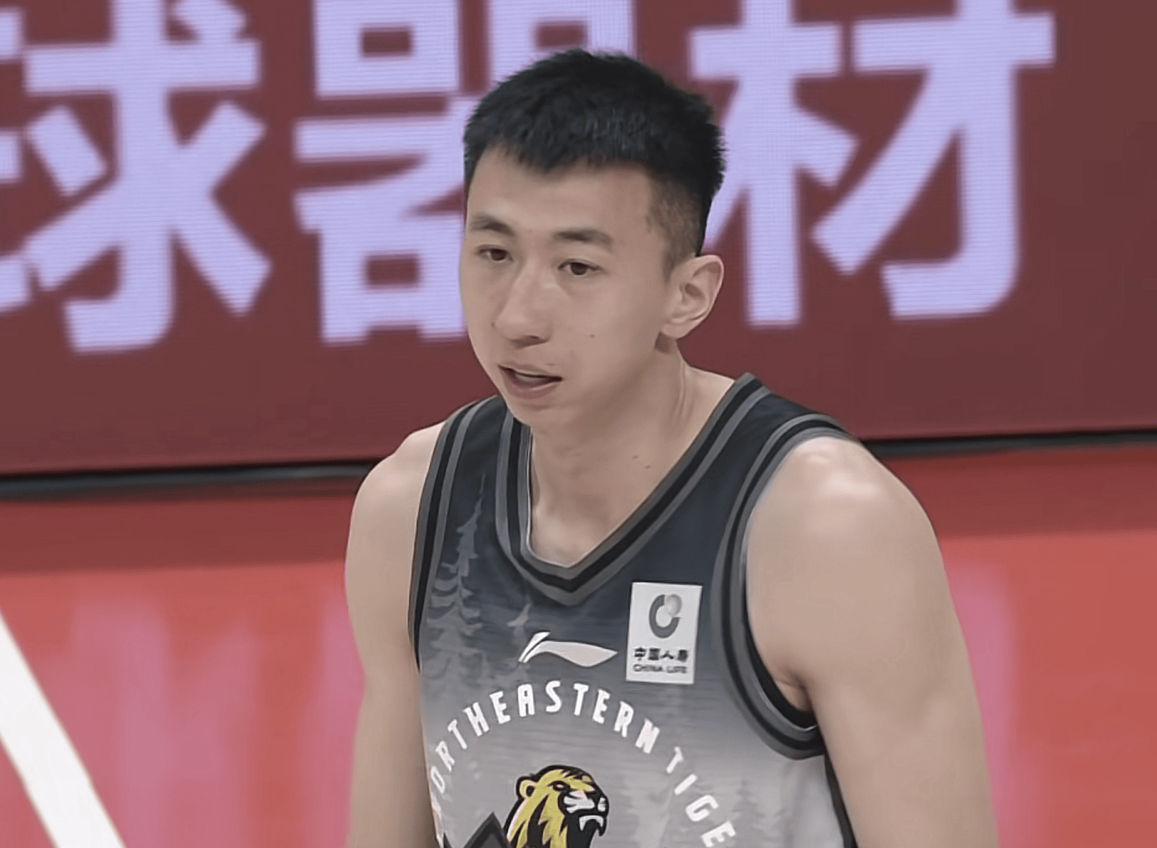 四川51分惨败北京狂刷尴尬纪录：CBA历史半场最低分单场第2低得分的简单介绍