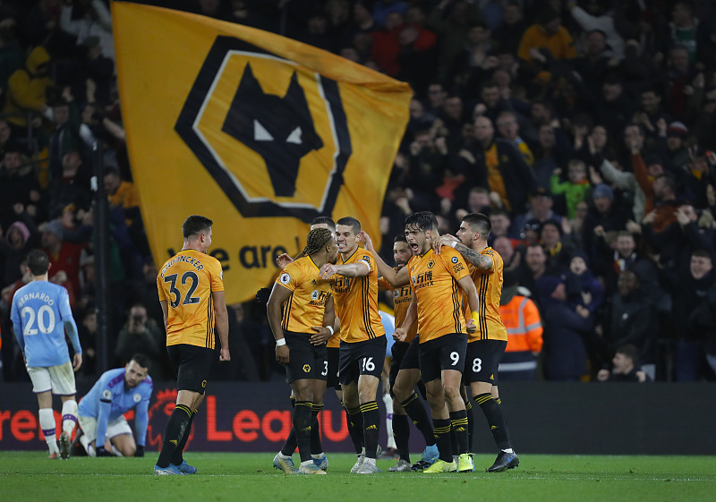 包含CCTV5直播利物浦vs狼队：卫冕冠军遇上送分题那就是主场3分落袋的词条