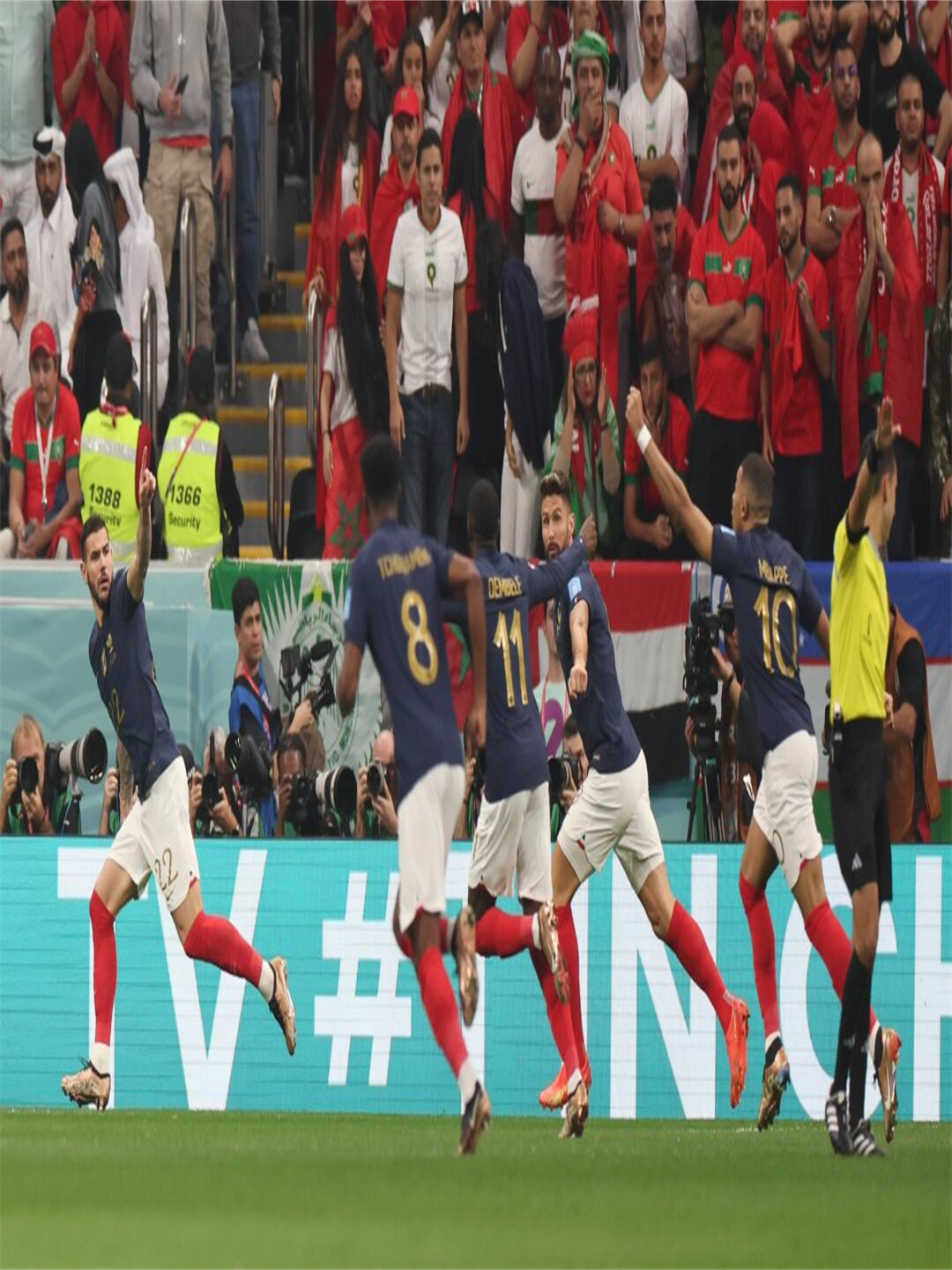 包含17场10球，卜拉欣是摩洛哥队史第二快达成进球上双的球员的词条