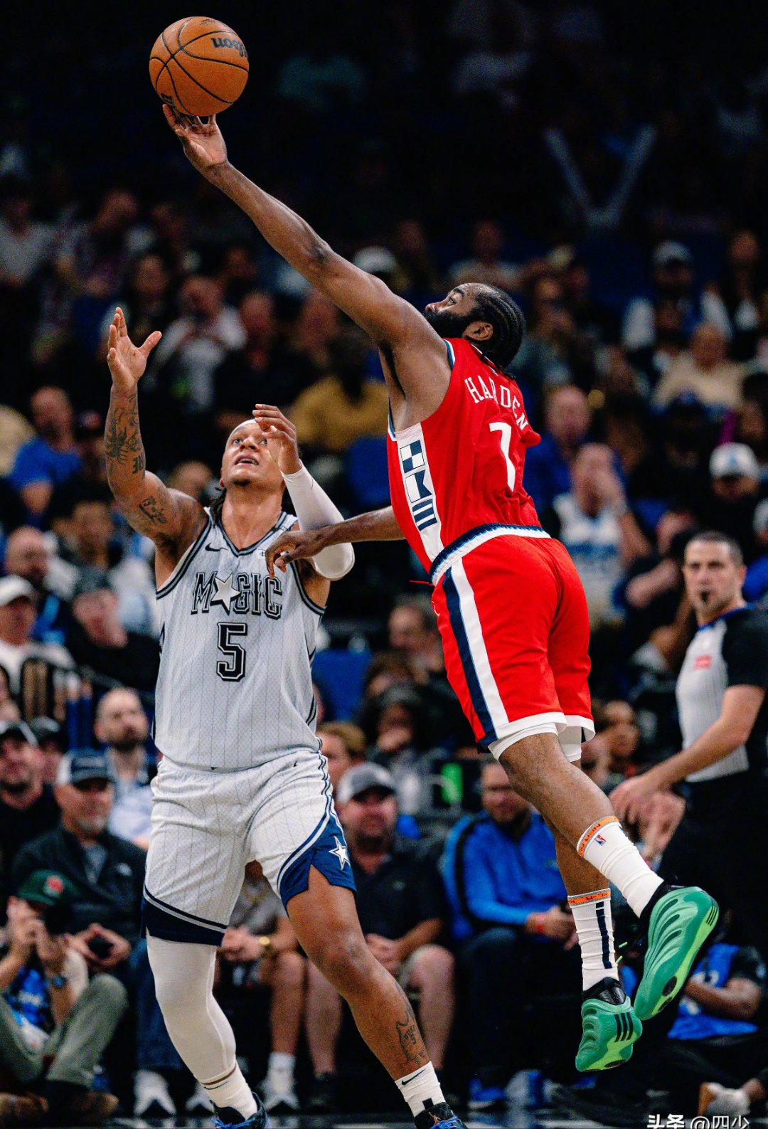 布克30分9板5助NBA太阳115-108力克鹈鹕威廉森20分的简单介绍