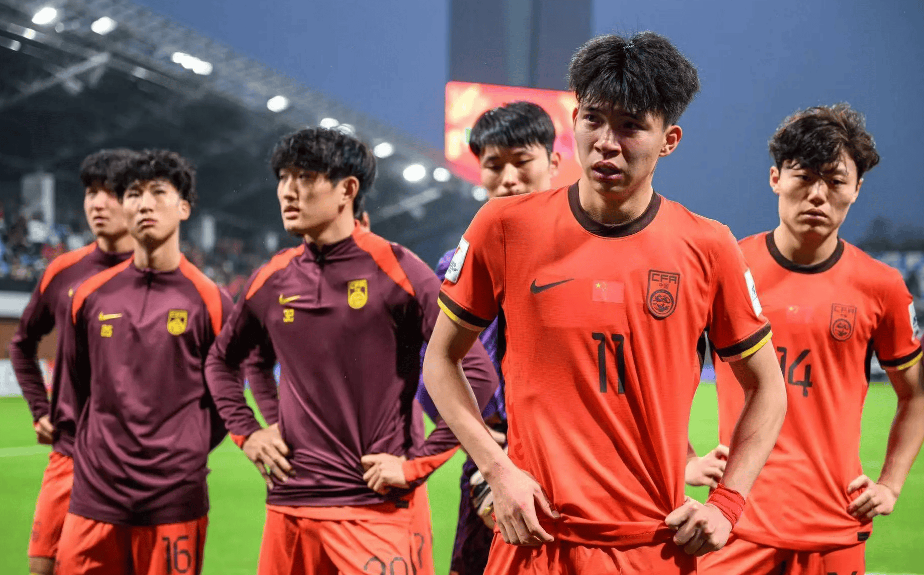 关于国足重组工作面临巨大困难选帅尚未启动技术总监人选未定的信息