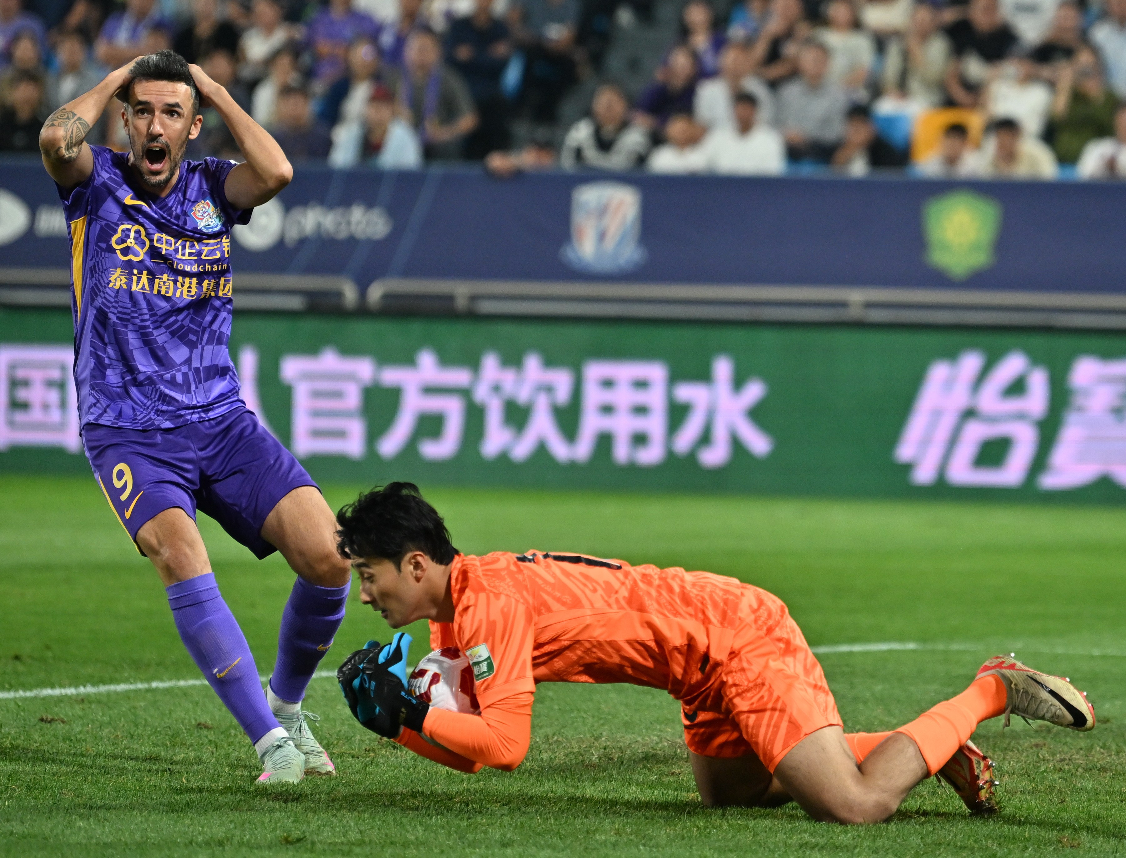 关于中超-阿代米破门韦世豪点射+红牌津门虎2-1双杀成都的信息