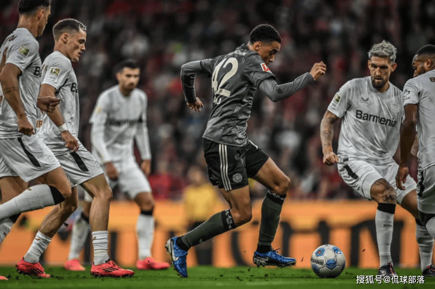 大马丁极限扑救，维拉2-1逆转切尔西的简单介绍