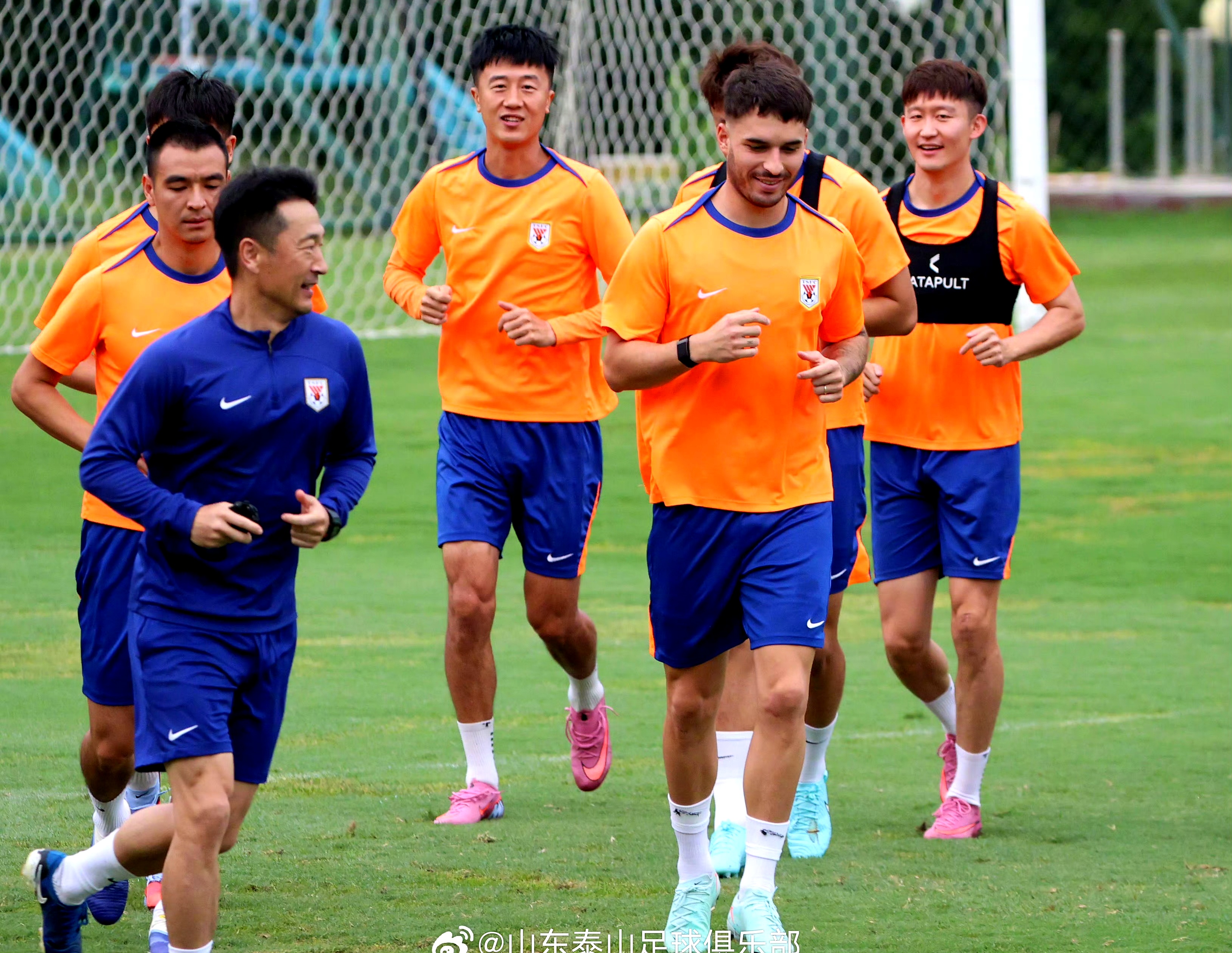 泰山官宣4人租借离队夏窗期间已有7人告别的简单介绍