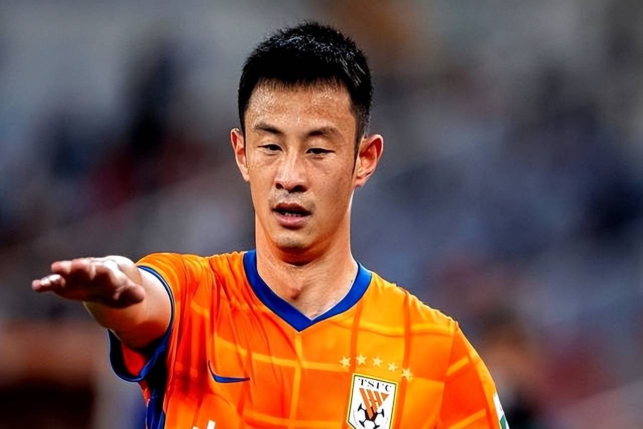 泰山官宣4人租借离队夏窗期间已有7人告别的简单介绍