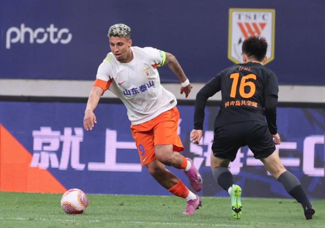 中超近12年第一人，泰山队史第一人，中超新王炸诞生，这个外援把泰山踢成了冠军相！的简单介绍