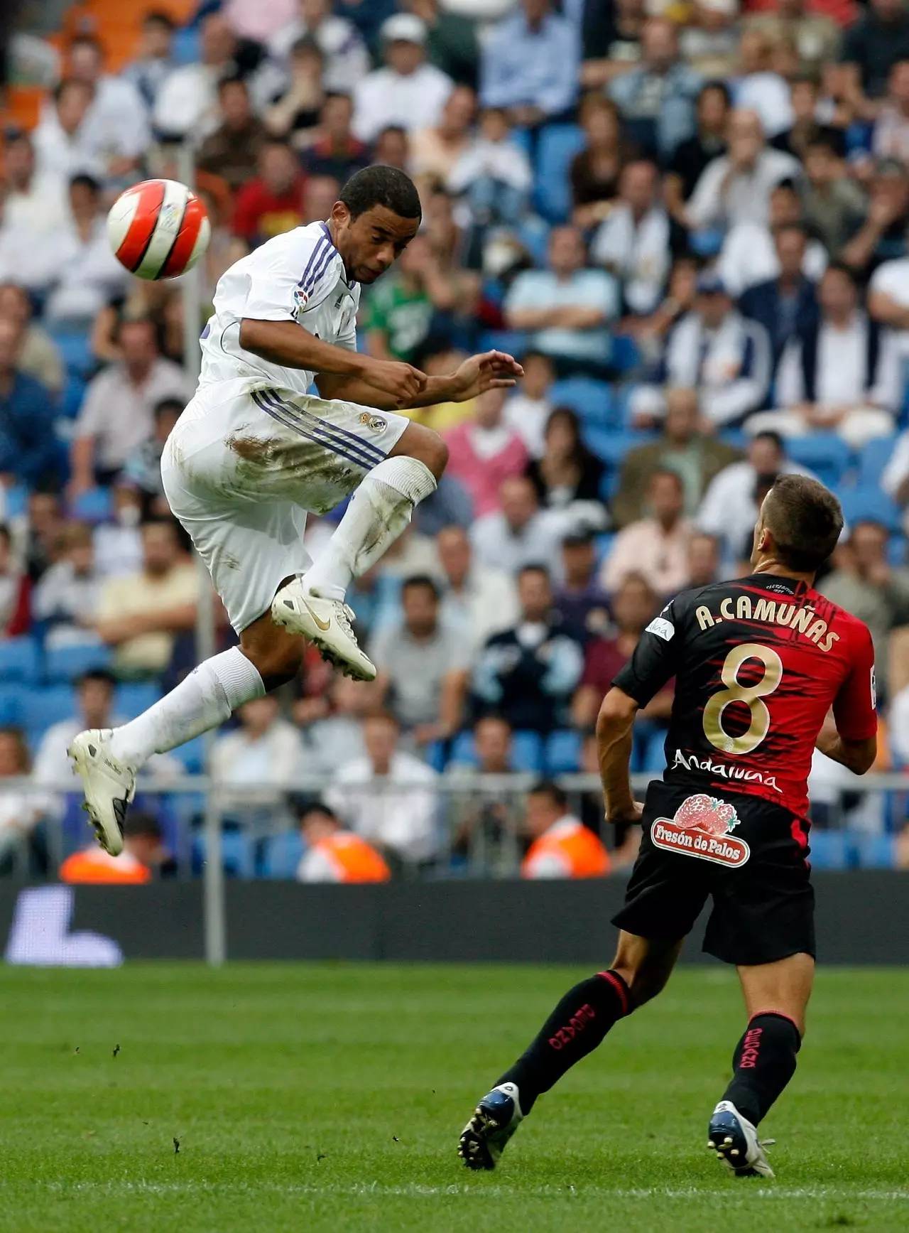 关于阿斯：A费有潜力成为卡洛斯、马塞洛那样“毋庸置疑”的左后卫的信息