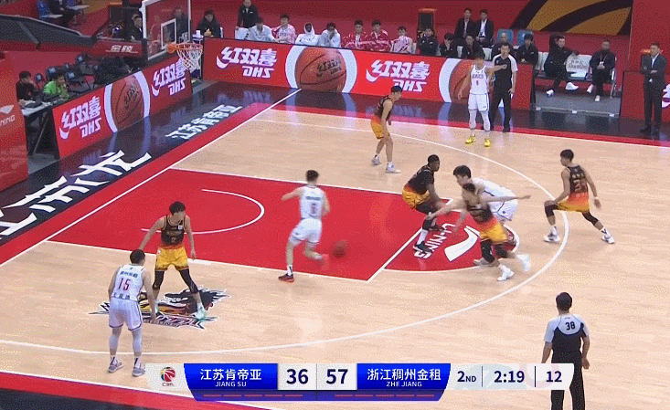 包含浙江大胜送新疆4连败：阿不都24+5+3+3赛季新高吴前17+5的词条