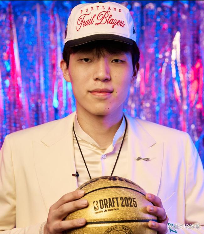 杨瀚森给所有人留下深刻印象他是开拓者长期计划的简单介绍