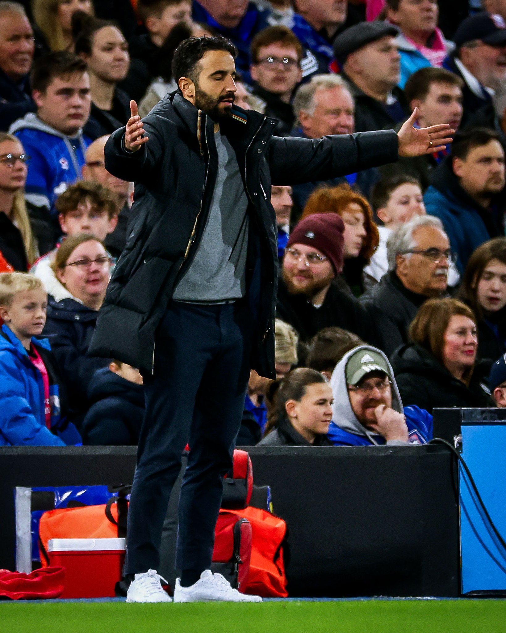 关于曼联已开启大马丁的谈判，阿莫林视其为未来一门的信息