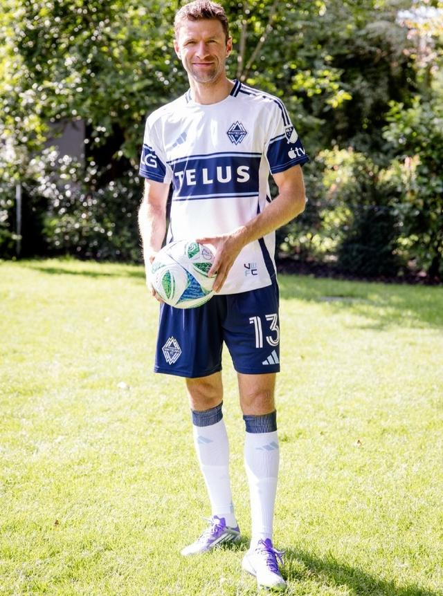 转投美职联！拜仁传奇穆勒将加盟温哥华白浪签约2年的简单介绍