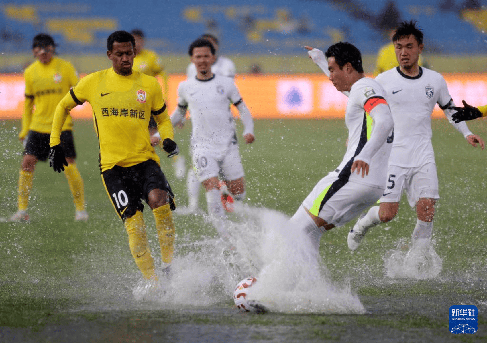 中超-图多列闪击段刘愚扳平三镇1-1西海岸3轮不胜的简单介绍