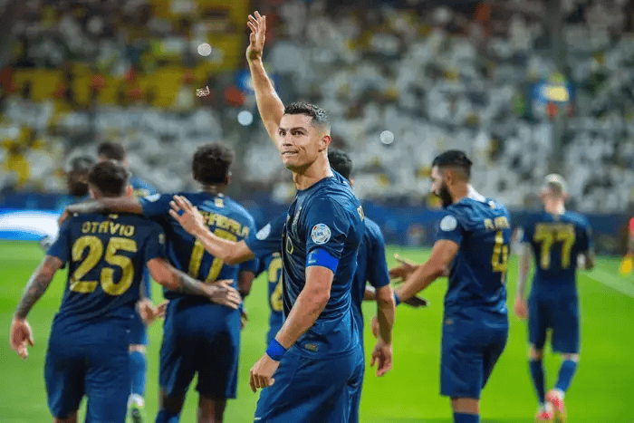 包含周日009英超：水晶宫VS热刺伦敦德比残阵对决主场克星迎战颓势劲旅的词条