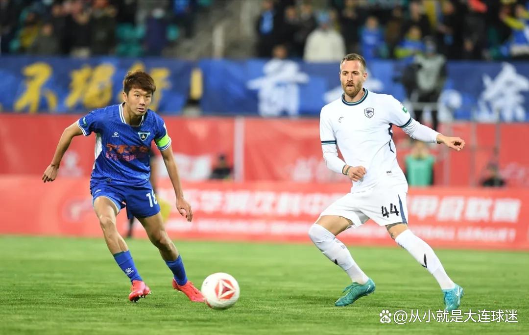 包含2025中甲：大连鲲城迎战南京城市，穆谢奎+多米尼克携手争胜的词条