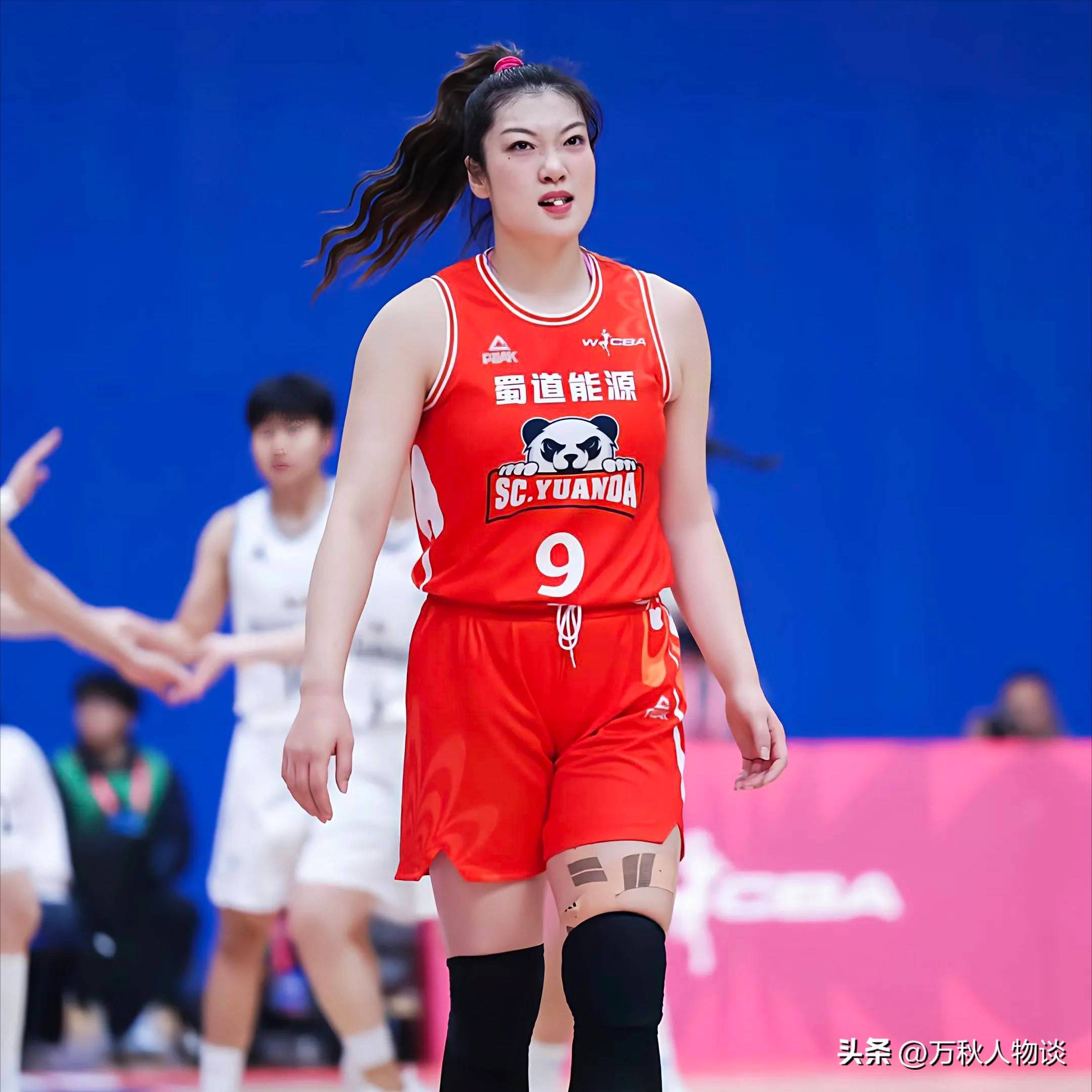 包含李梦22年女篮世预赛个人集锦，对阵马里砍下15分6助攻的词条