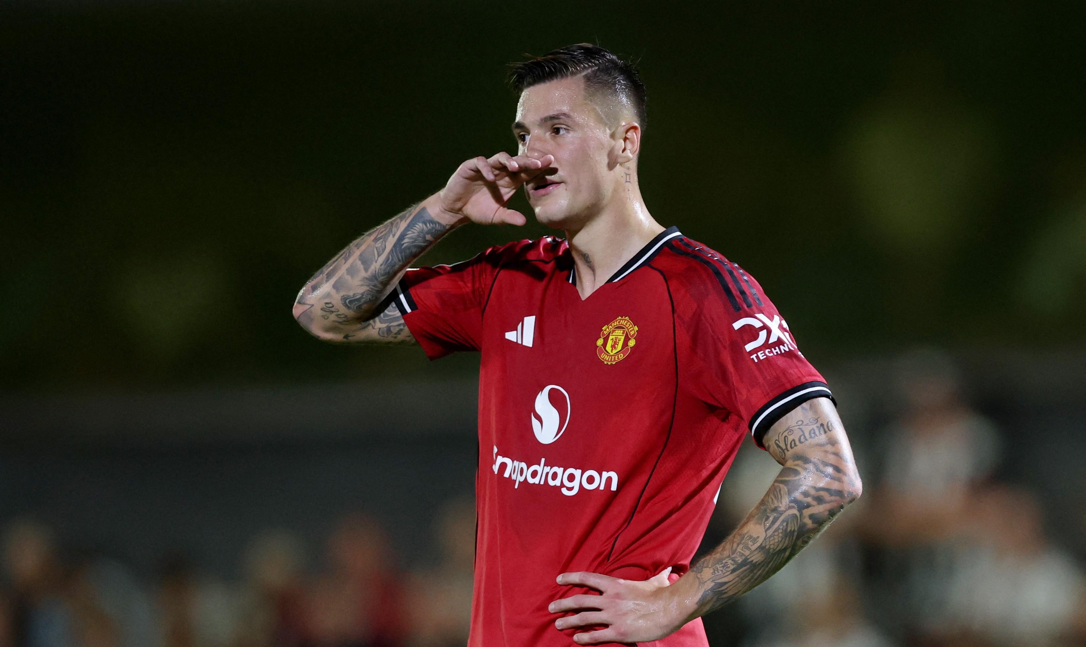 关于曝曼联将报价巴莱巴但低于1亿，欲送桑乔被拒！阿莫林也想要沃顿的信息