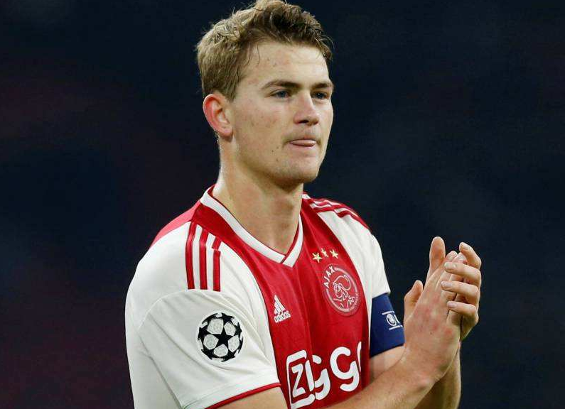 拉比奥特母亲谈未加盟曼联：我觉得没拿到欧冠资的简单介绍