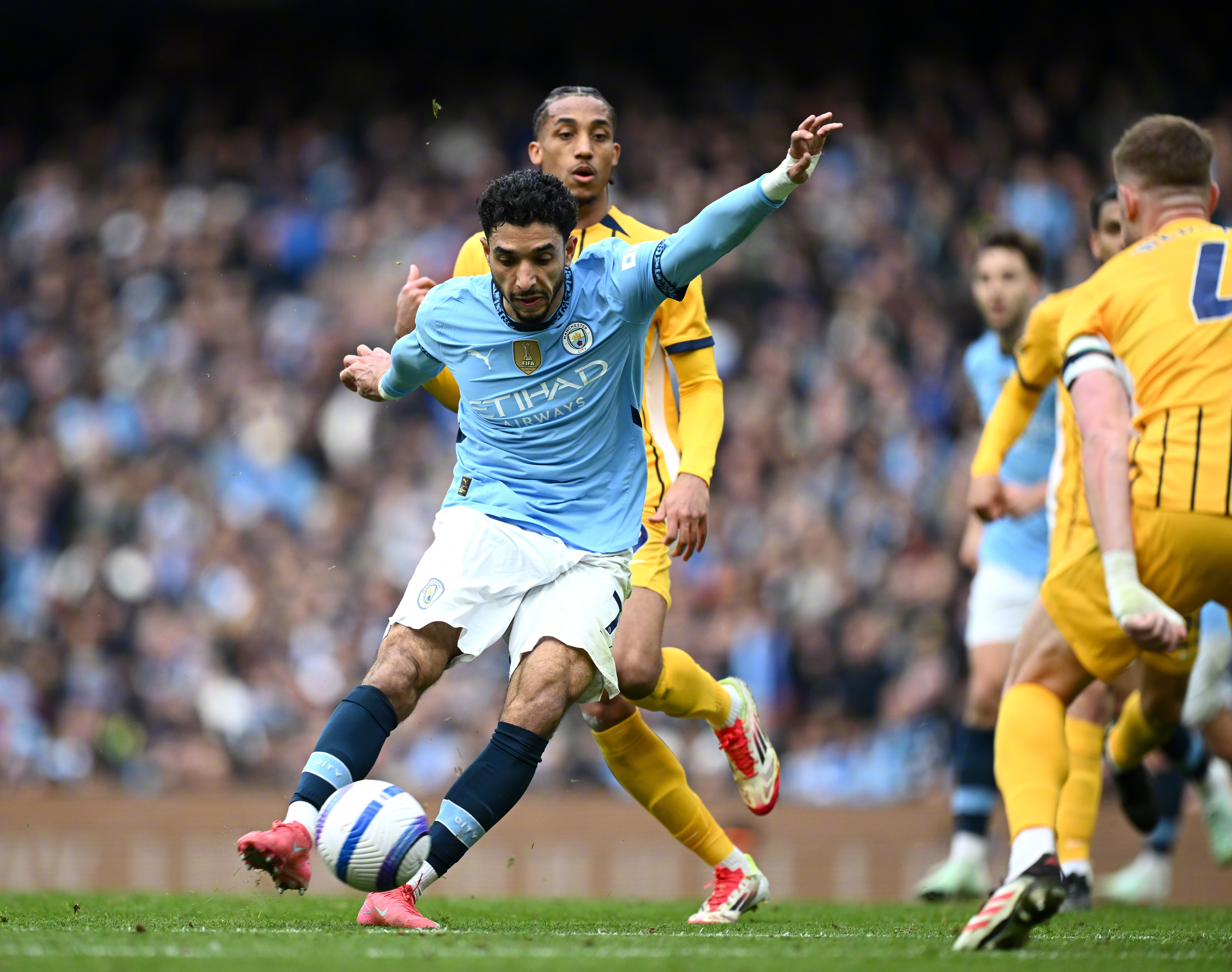 包含当前夏窗净支出TOP10：英超BIG6在列其余4大联赛占3席的词条