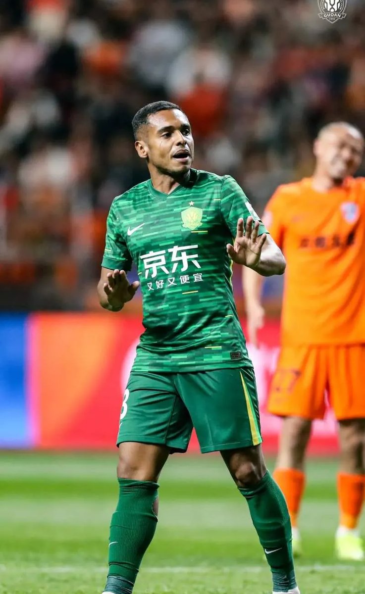 包含国安官宣门将张健智加盟曾代表广州队出战亚冠联赛的词条