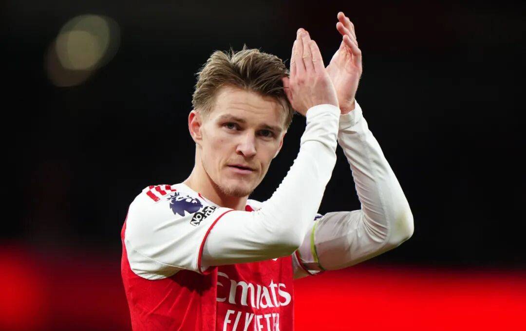 包含主场捍卫榜首+盼复仇！塔帅：阿森纳要让维拉感到痛苦的词条